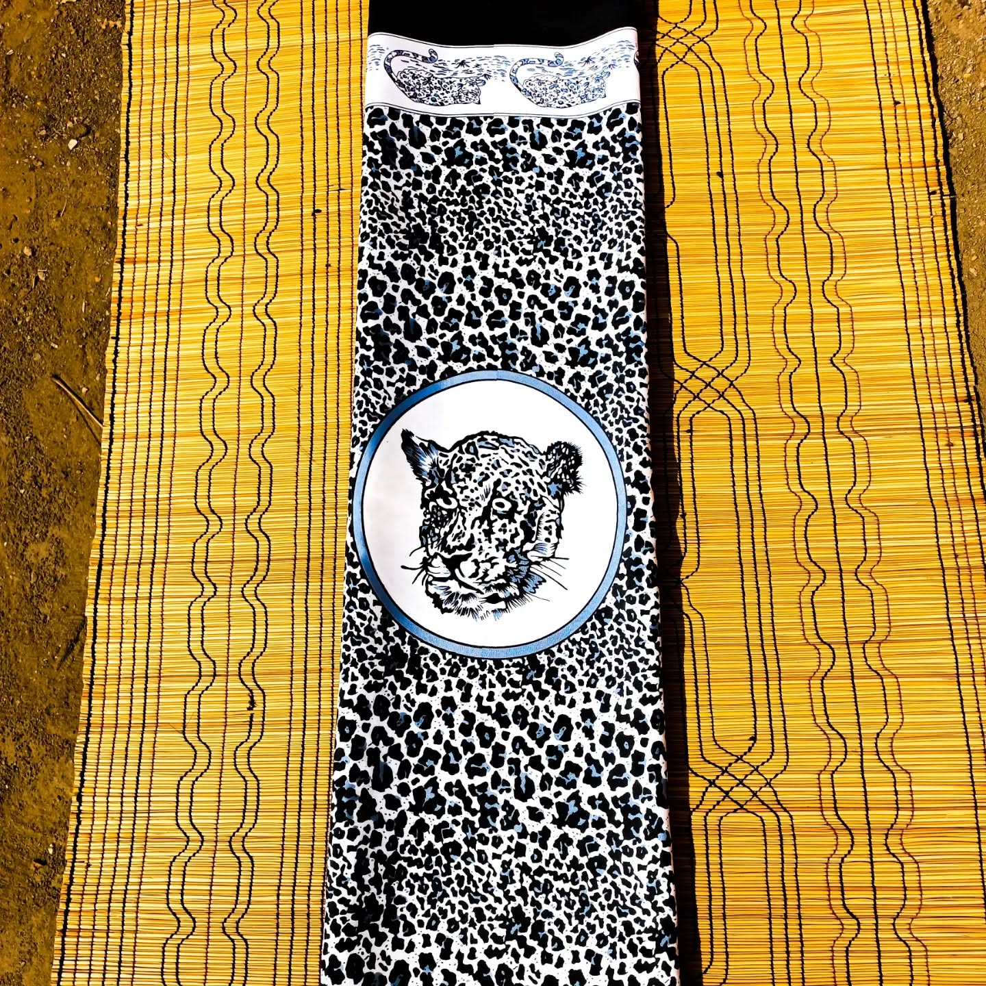 iNgwe Bhayi - Leopard Cloth